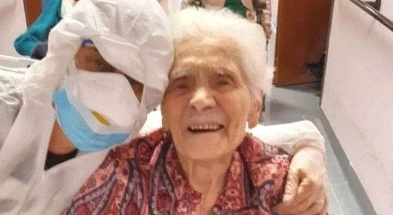 스페인 독감 이겨냈던 104세 할머니가 이번에도 ‘완치 판정’을 받았다
