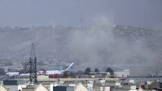 카불 공항서 자살폭탄 테러로 미군 12명 포함 수십여명 사망