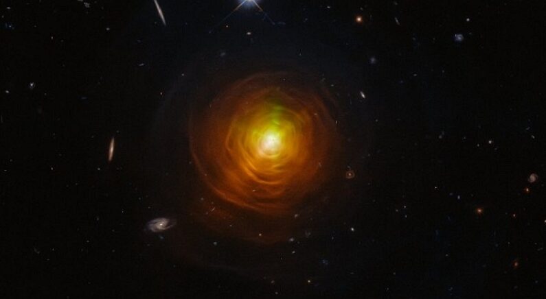 한국 과학자가 우주에서 포착한 ‘악마의 눈’, 세계에서 ‘가장 무서운 천체 사진’으로 뽑혔다